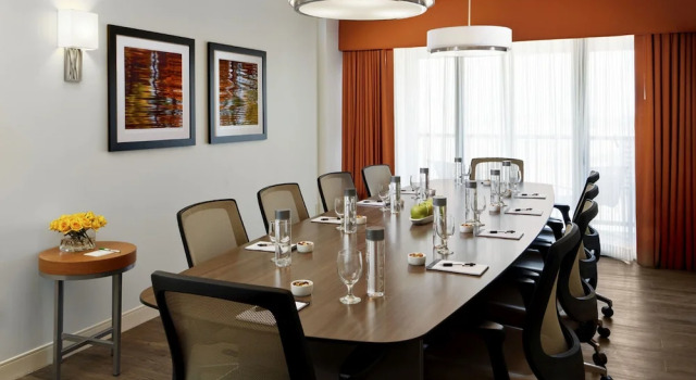 Люкс c 1 комнатой с балконом Holiday Inn San Antonio-Riverwalk by IHG