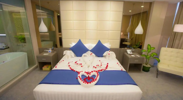 Двухместный номер Deluxe с балконом Grand Palace Hotel