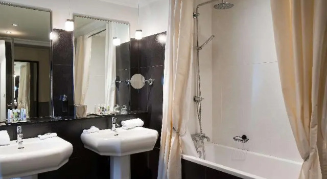 Двухместный номер Standard Le Grand Hotel de Cabourg - MGallery Collection