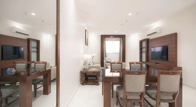 Полулюкс Radisson Blu Hotel, Buraidah
