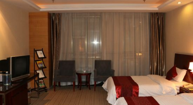 Трёхместный люкс Zheng Tai He East Hotel