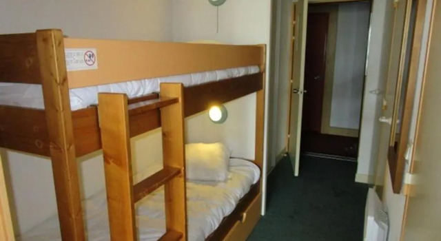 Appartement La Mongie, 1 pièce, 4 personnes - FR-1-404-211, Забронировать Апартаменты/квартира Отели Tourmalet Ski Resort с парковкой, Парковка