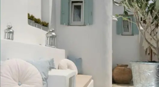 Studios Eleni II