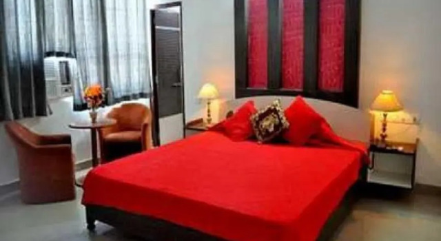 Номер Executive Hotel Omni Plaza