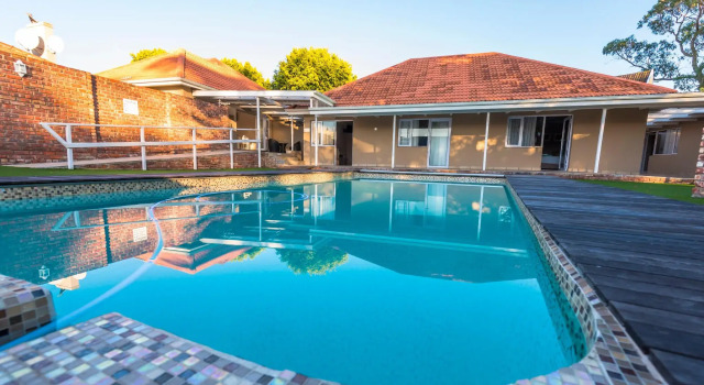 Retreat on Main Bed and Breakfast, Rezervovat Hotel Port Elizabeth Central 