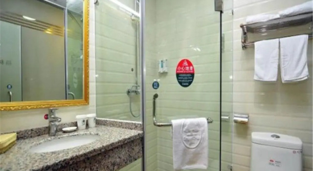 Номер Standard GreenTree Inn Kunming Chenggong University City HSR Station Shilin Street Express Hotel
