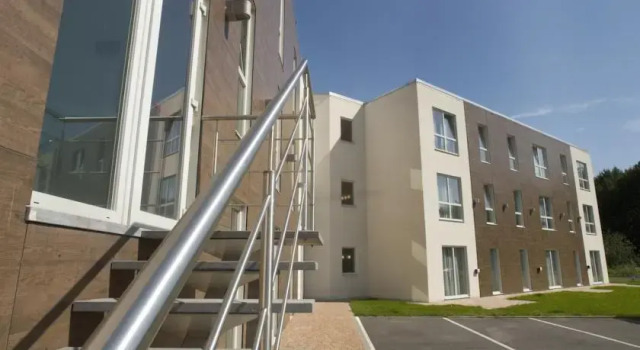 ibis Styles La Louvière, Rezervovat Apartmán La Louviere 