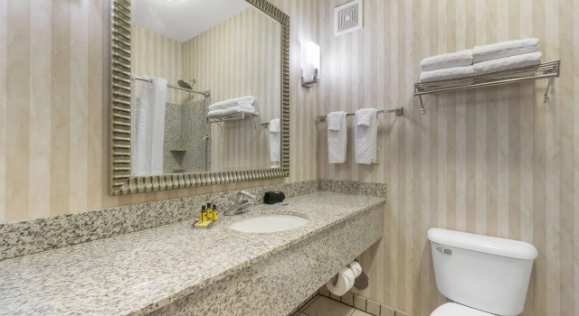 Четырёхместный полулюкс Best Western Plus Ellensburg Hotel