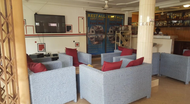 Restall Guest Lodge, Prenota Affittacamere Adenta Tema