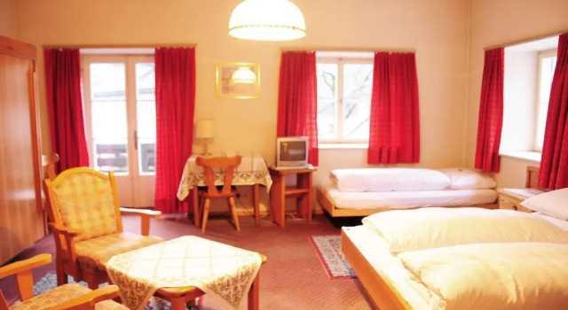 Posthotel Taube, Book Hotel Schruns 
