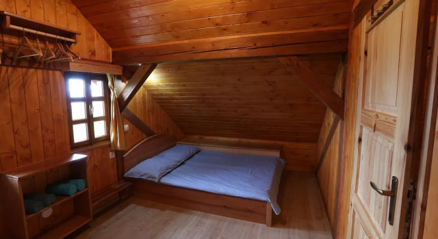 Vineyard cottage Med vinogradi, Reserva ahora Casa o chalet Cabañas en Dolenjska, Cabaña
