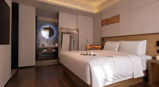 Люкс Luxury Pinman Xi Hotel (Shaoyang High-Speed Railway Station & Weiyuan Square Branch)