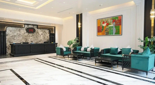 MT Collection Hotel Ha Long, Забронировать Отель Отели Куангнинь с бассейном, Бассейн