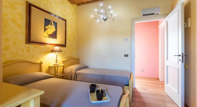 CASCINA MARIANNA 12&4, Emma Villas, Rezervovat Hotel Fossombrone Marche