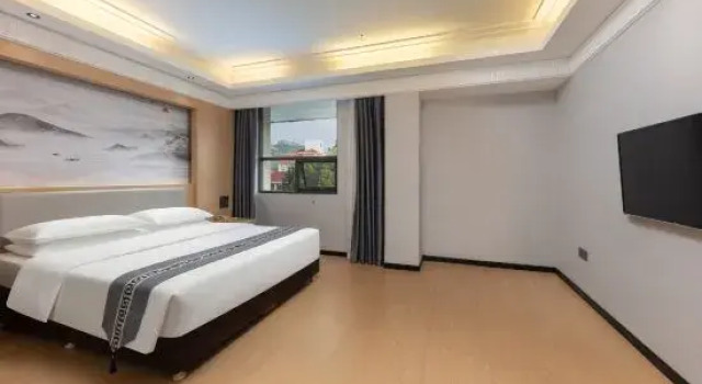 Люкс Deluxe Starway Hotel (Wuyishan Tourist Resort)