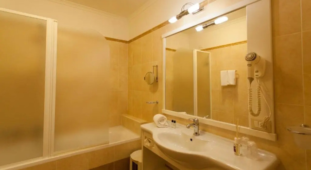 Номер Standard Sartoris Hotel