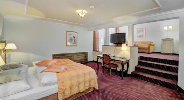 Полулюкс Hotel Brigitte