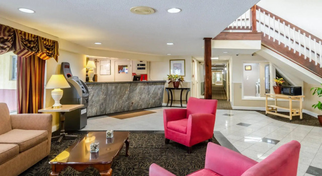 Rodeway Inn, Varaa Hotelli Hotellit New England uima-altaalla, Uima-allas