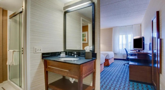 Четырёхместный номер Standard Fairfield Inn by Marriott Amesbury