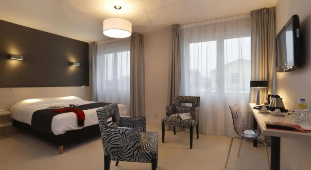 Двухместный номер Superior The Originals City, Hôtel Les Thermes de lAvenue, Dax