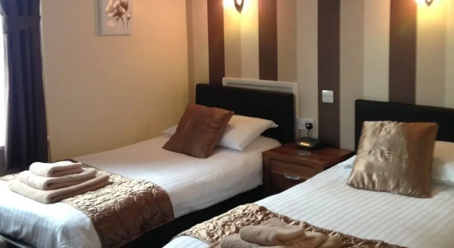 Spindrift Guest House - Adults Only