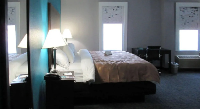 Люкс Deluxe Quality Inn & Suites Edgefield