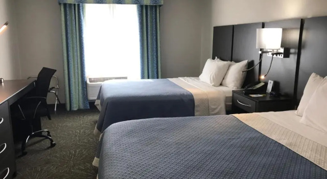 Четырёхместный номер Standard Days Inn & Suites by Wyndham East Flagstaff