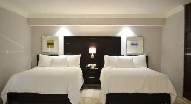 Номер Standard Plaza Florida Suites