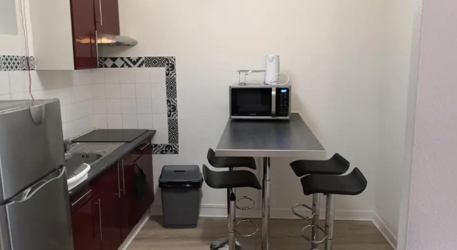 Appatement T3 meublé à neuf, Rezervasyon Daire Poitiers otoparklı oteller, Otopark