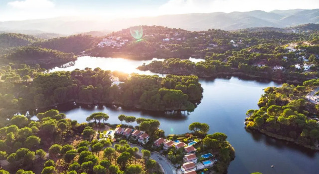 Коттедж с 3 комнатами Casa los Jardines del Lago