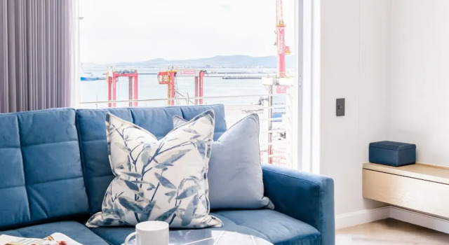 Waterfront Elegance at Harbour Bridge 413
