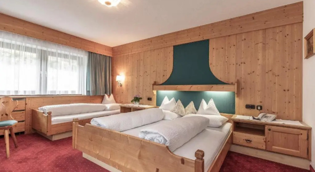 Номер Standard Pension Jaqueline