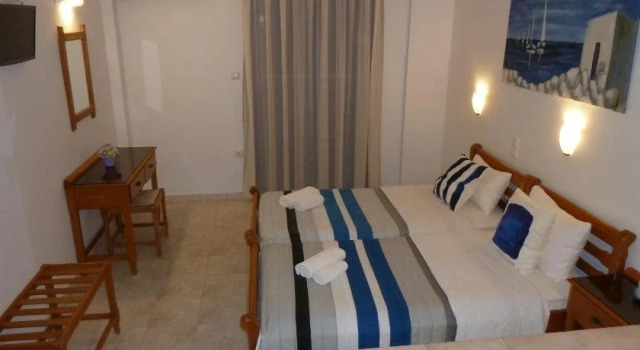 Dedes Studios, Rezerwuj Hotel Hotele w Saronic Islands z parkingiem, Parking