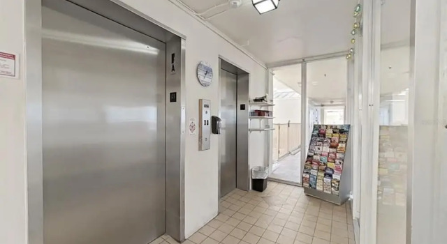 Madeira Vista 202 by Distinctive Beach Rentals, Забронировать Апартаменты/квартира Апартаменты Мадейра-Бич, рядом с The Church by the Sea, Апартаменты/квартира