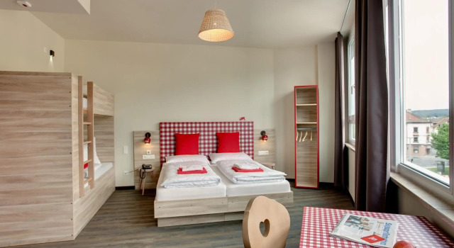 MEININGER Hotel Salzburg City Center, Забронировать Отель Отели Окрестностей Зальцбурга с парковкой, рядом с Капуцинерберг, Парковка
