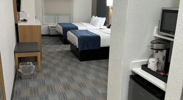 Люкс La Quinta Inn & Suites by Wyndham Coralville Iowa City