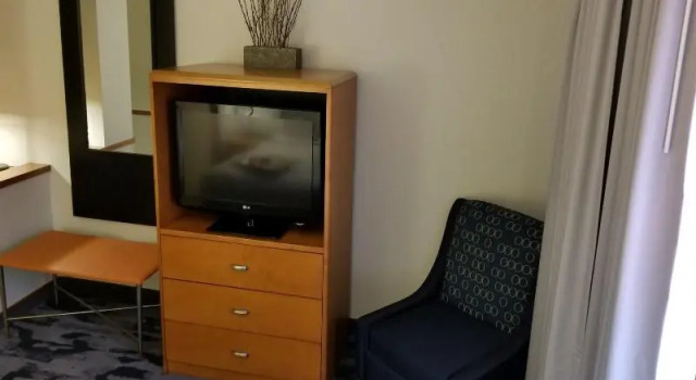 Двухместный люкс c 1 комнатой Fairfield Inn & Suites Mount Vernon Rend Lake