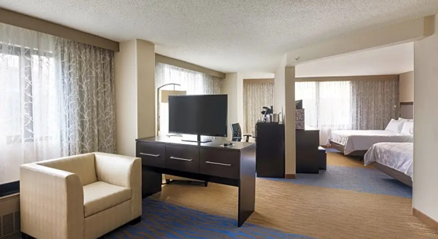 Четырёхместный номер Premium Holiday Inn Washington Capitol-National Mall by IHG