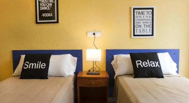 Standard Dreier Zimmer Hostal Tierramar