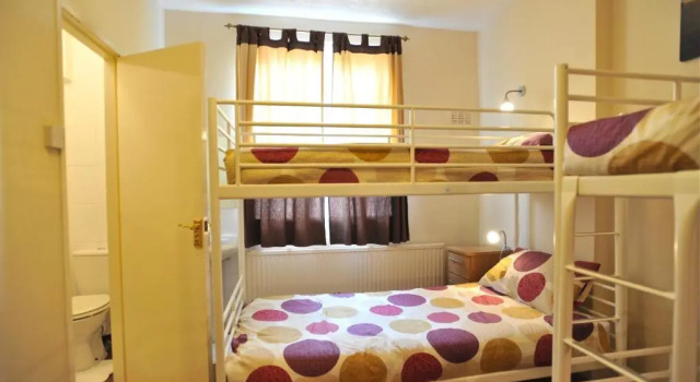 Кровать в общем номере The Bunkroom
