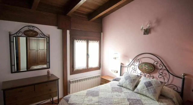 Apartamentos Turisticos Sanahuja, Book Apartment Hotels in Aragon with Parking, Parking