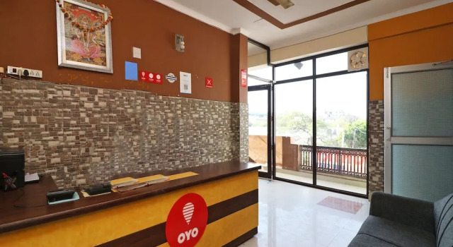 OYO 4787 Country Inn Stay, Varaa Hotelli Faridabad Haryana