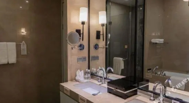 Люкс Superior Jiuhua Jin Jiang International Hotel