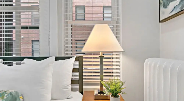 Stylish Studio - Barry S1