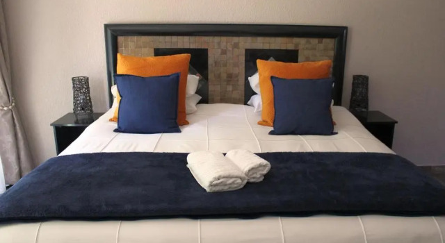 Ukarimu Guest House, Reservar Casa de hóspedes Klerksdorp North West
