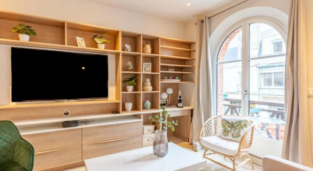 Beau duplex - Haut de gamme Place Morny - 75m2, Забронировать Апартаменты/квартира Отели Довиль с парковкой, рядом с Железнодорожный вокзал Трувиль-Довиль, Парковка