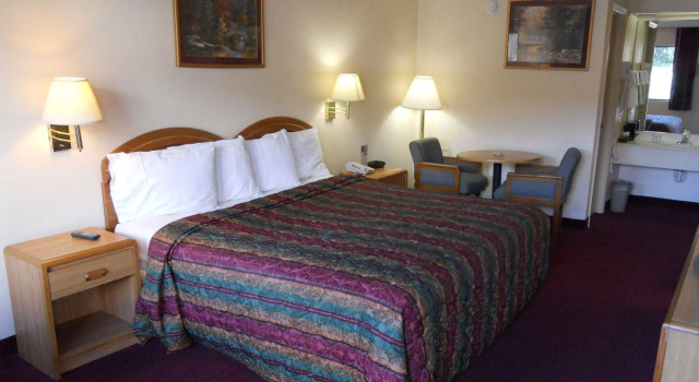 Americas Best Value Inn Helen, Reserva ahora Hotel Hoteles en Georgia con piscina, Piscina