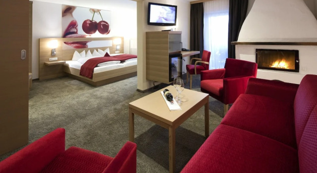 Люкс с балконом и с видом на озеро Kulinarik Hotel Alpin