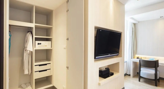 Metropolitan Residence Phrakanong by Favstay