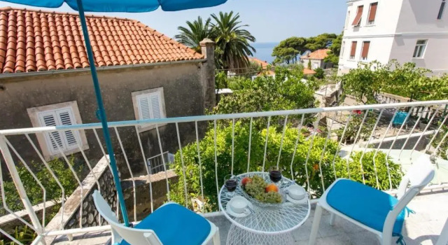 Апартаменты Apartment & Room Cvita